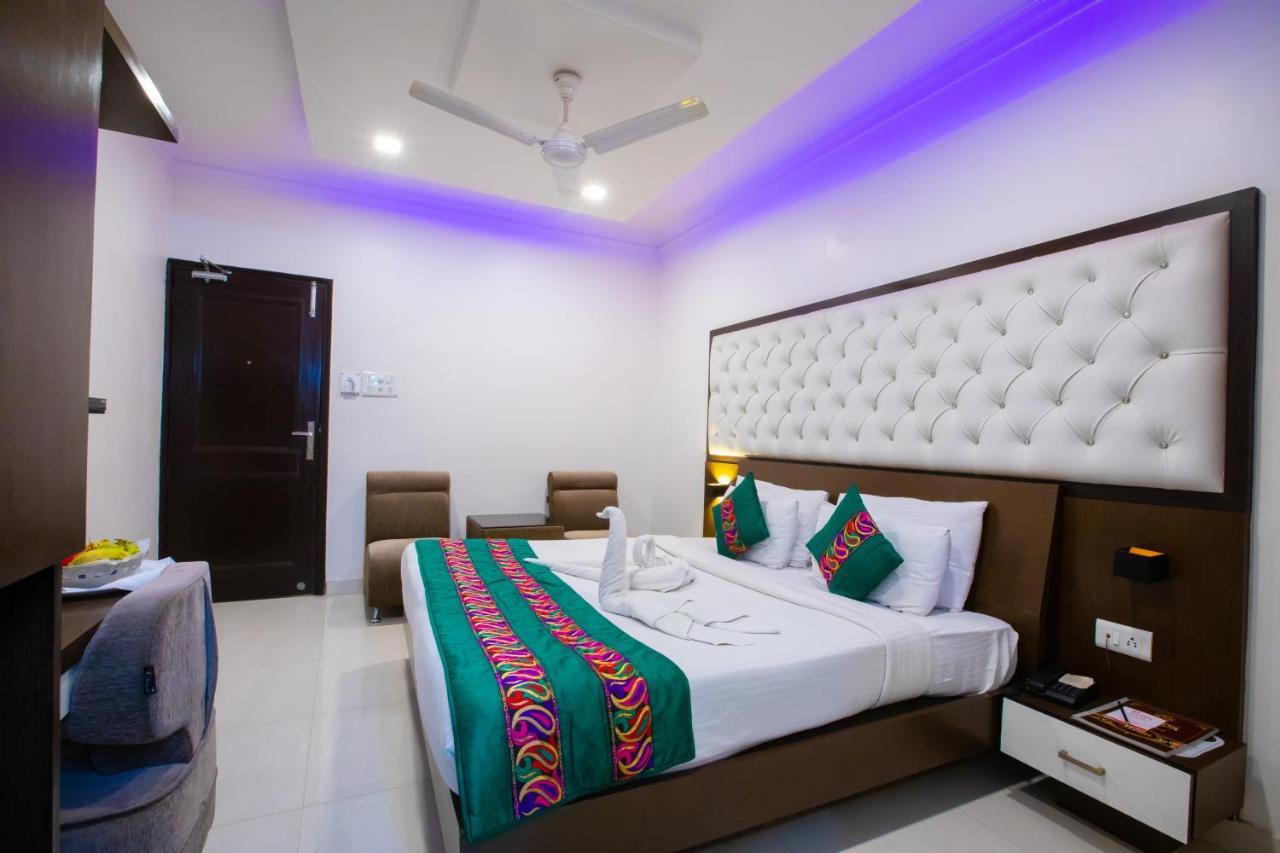 Hotel Surya International Delhi  Esterno foto